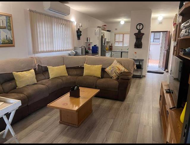 2 BEDROOM APARTMENT FOR SALE IN MANABA BEACH